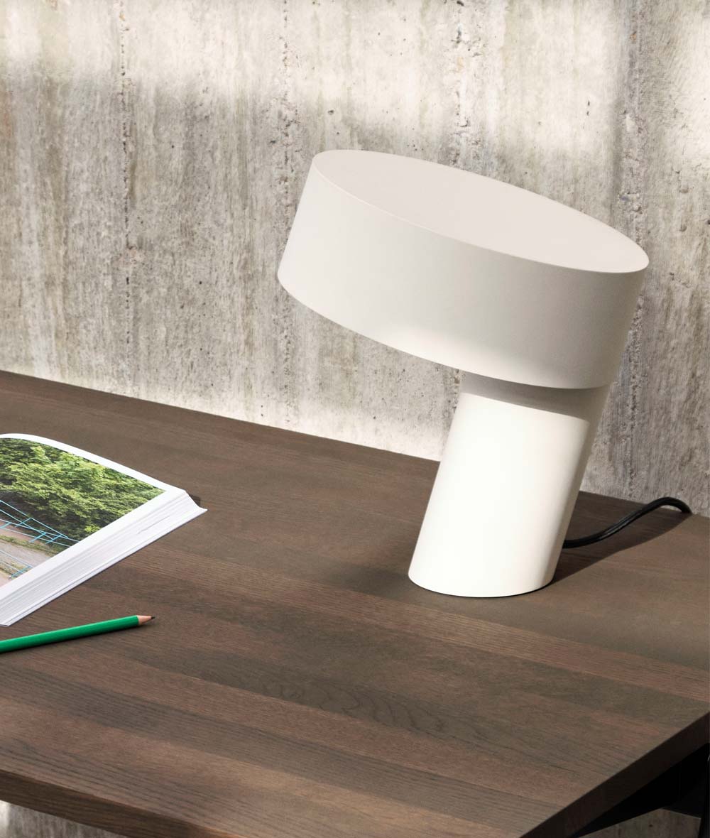 Lámpara de mesa Slant - Image 6